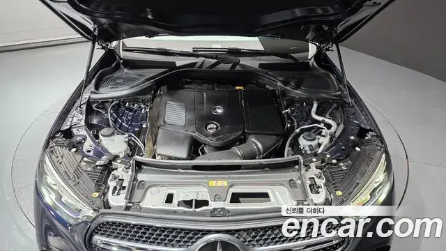 Mercedes-Benz GLC-Class 2024 — Photo 11/35