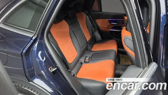 Mercedes-Benz GLC-Class 2024 — Photo 27/35