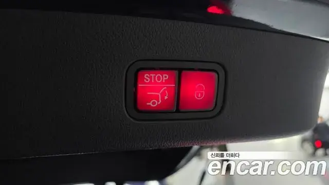 Mercedes-Benz GLC-Class 2024 — Photo 22/35