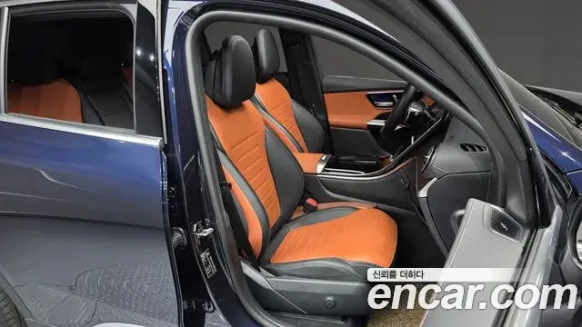 Mercedes-Benz GLC-Class 2024 — Photo 19/35