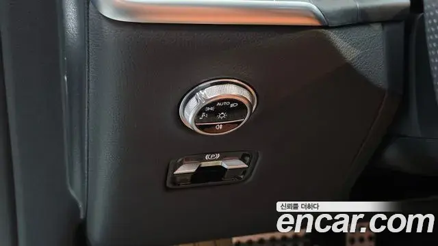 Mercedes-Benz GLC-Class 2024 — Photo 21/35