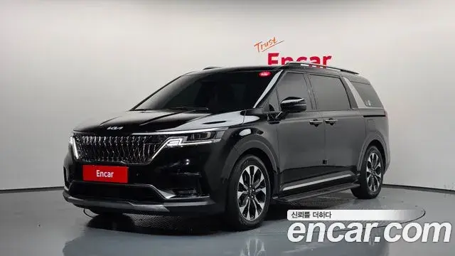 Kia Carnival 2023 — Фото 1/20