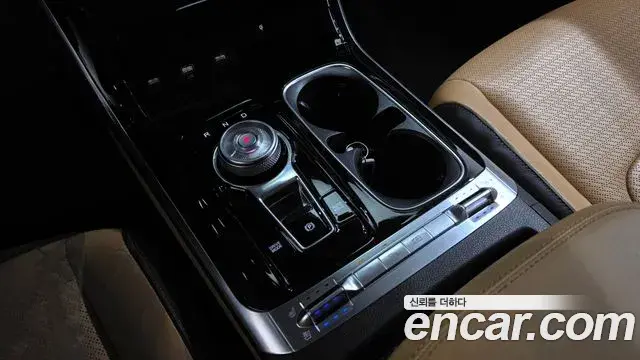 Kia Carnival 2023 — Фото 9/20