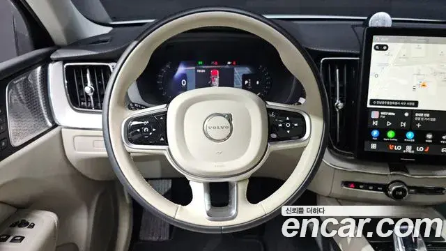 Volvo XC60 2025 — Фото 13/20