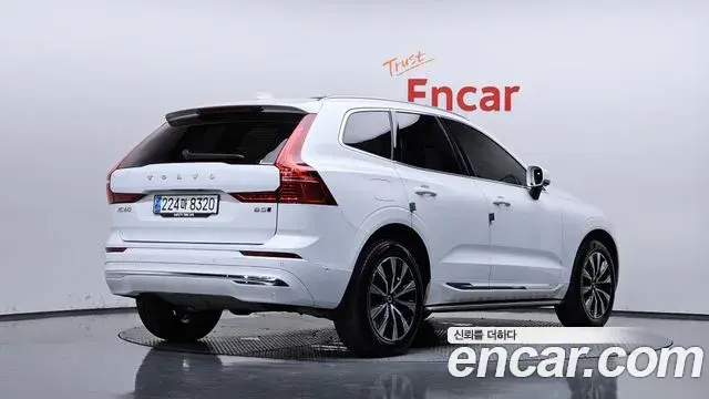 Volvo XC60 2023 — Фото 2/20
