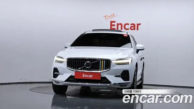 Volvo XC60 2023 — Фото 3/20