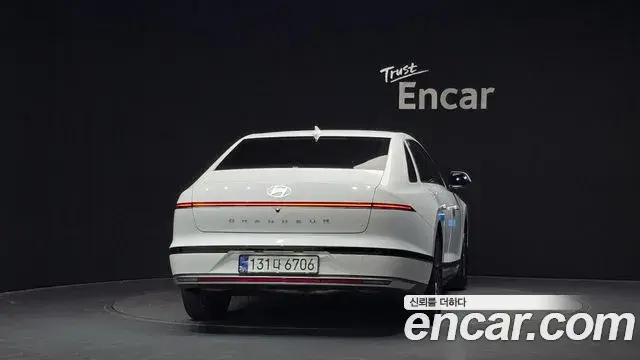 Hyundai Grandeur 2023 — Photo 4/20