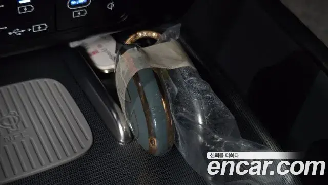 Hyundai Grandeur 2023 — Photo 16/20