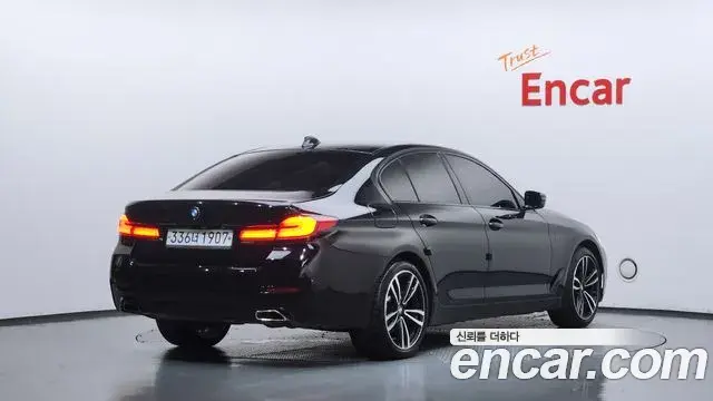 BMW 5 Series 2019 — Фото 2/20
