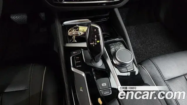 BMW 5 Series 2019 — Фото 9/20
