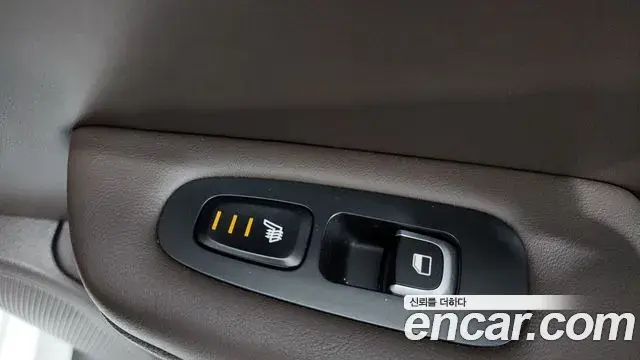 Kia Stinger 2018 — ფოტო 22/35
