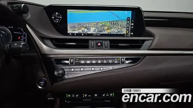 Lexus ES300h 2018 — Şəkil 14/20