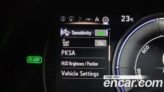 Lexus ES300h 2018 — Şəkil 16/20