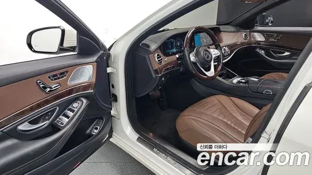 Mercedes-Benz S-Class 2018 — Фото 10/20