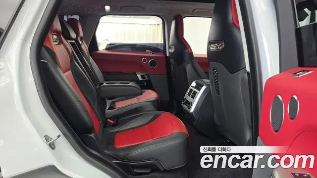 Land Rover Range Rover Sport 2019 — Photo 4/33