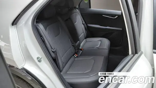 Kia Niro 2022 — Фото 11/20