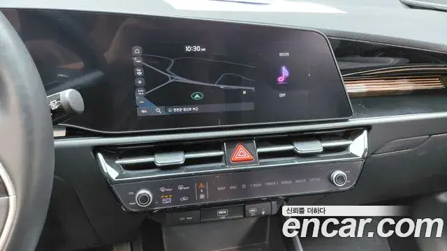 Kia Niro 2022 — Фото 13/20