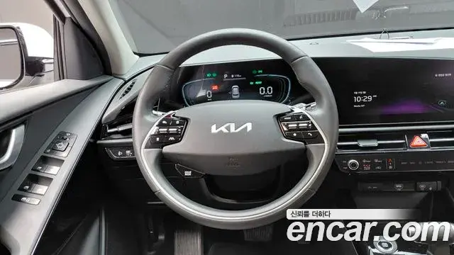 Kia Niro 2022 — Фото 14/20