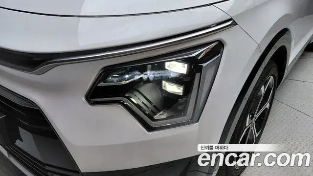 Kia Niro 2022 — Photo 18/30