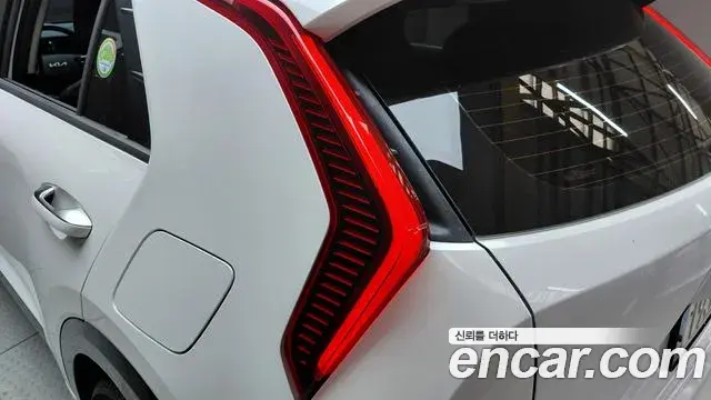 Kia Niro 2022 — Photo 24/30