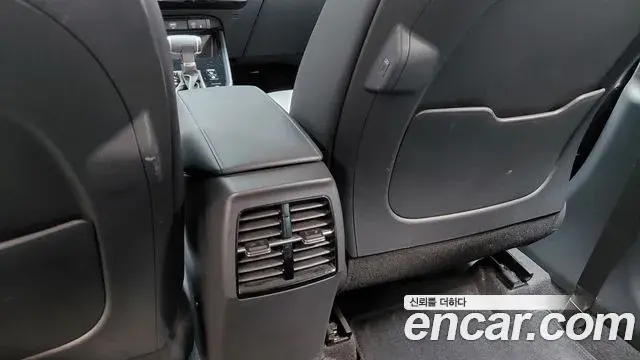 Kia Niro 2022 — Photo 25/30