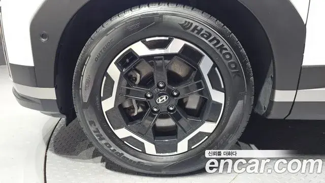 Hyundai Santa Fe 2023 — Photo 5/20