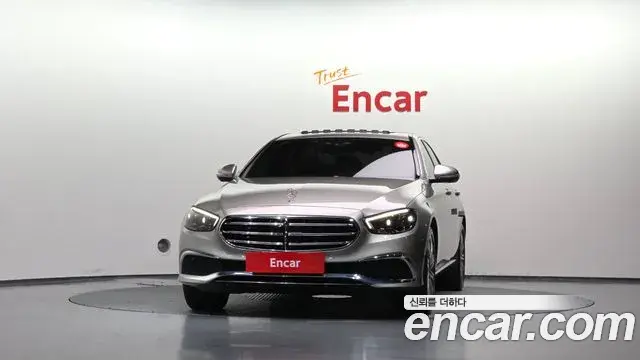 Mercedes-Benz E-Class 2022 — Фото 3/20