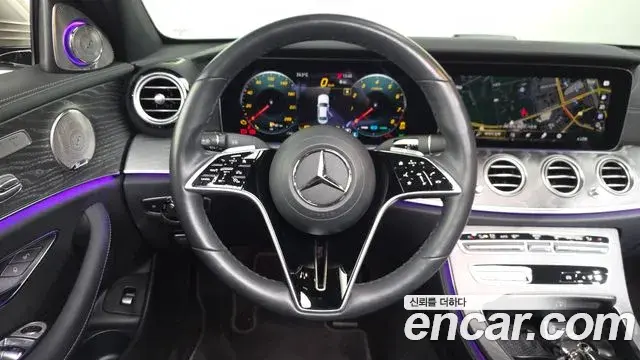 Mercedes-Benz E-Class 2022 — Фото 13/20