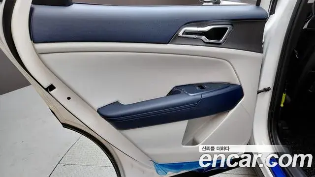 Kia Sportage 2025 — Photo 14/33