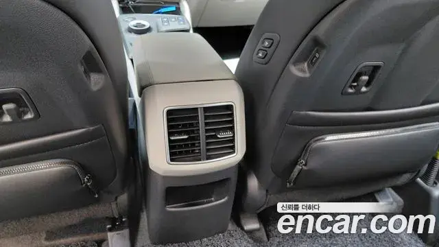 Kia Sportage 2025 — Photo 2/33
