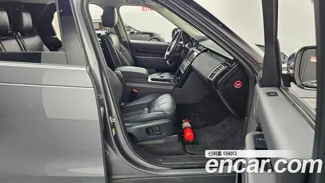 Land Rover Discovery 5 2018 — ფოტო 10/35