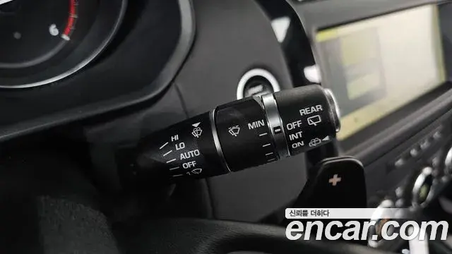 Land Rover Discovery 5 2018 — ფოტო 33/35
