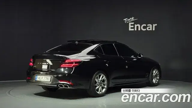Genesis G70 2023 — Фото 2/20