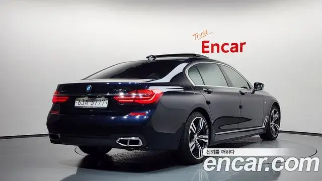 BMW 7 Series 2019 — Photo 2/20
