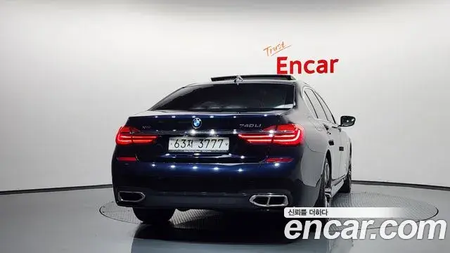 BMW 7 Series 2019 — Photo 4/20
