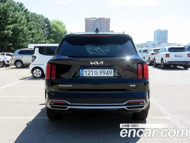 Kia Sorento 2023 — Фото 2/20