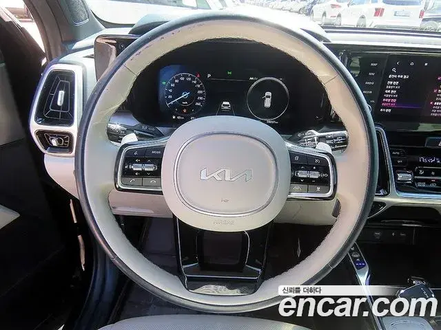 Kia Sorento 2023 — Фото 9/20