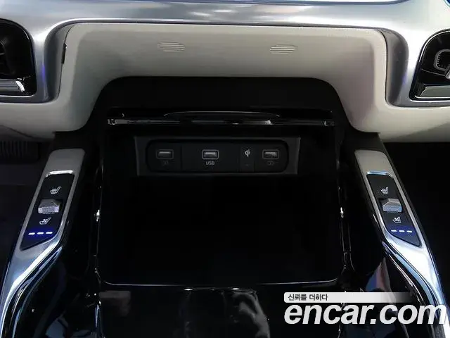 Kia Sorento 2023 — Фото 12/20