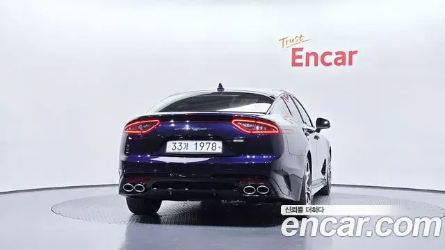 Kia Stinger 2018 — Фото 4/20