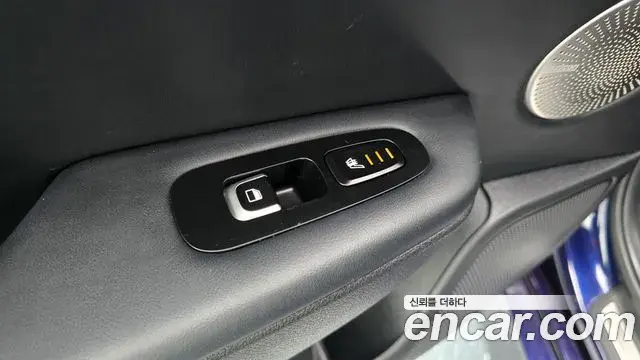 Kia Stinger 2018 — Фото 19/20