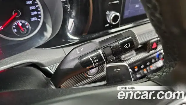 Kia K5 2022 — ფოტო 15/31