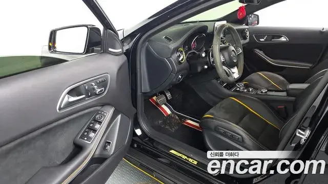 Mercedes-Benz GLA-Class 2018 — Фото 10/20