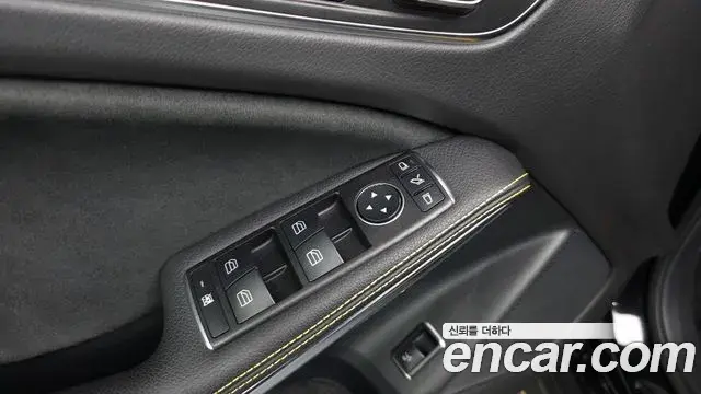 Mercedes-Benz GLA-Class 2018 — ფოტო 30/35
