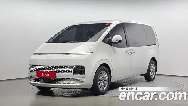 Hyundai Staria 2024 — Фото 1/20