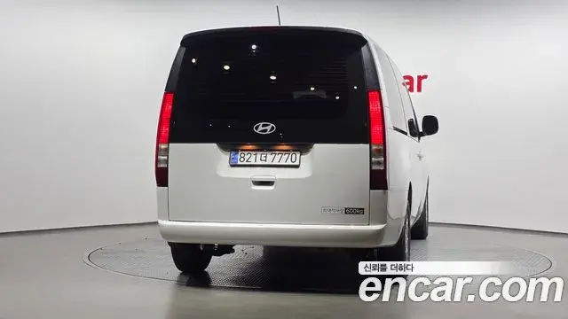Hyundai Staria 2024 — Фото 4/20