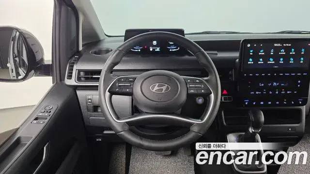 Hyundai Staria 2024 — Фото 13/20
