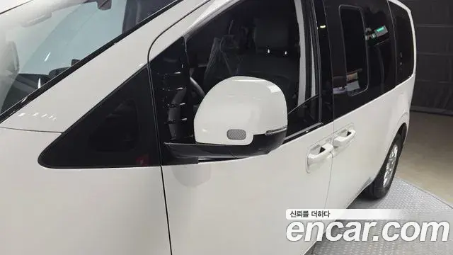 Hyundai Staria 2024 — Şəkil 17/37