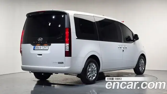 Hyundai Staria 2026 — Фото 2/20