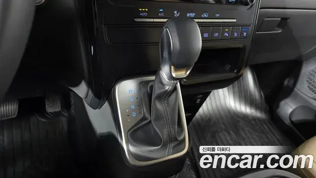 Hyundai Staria 2026 — Фото 9/20
