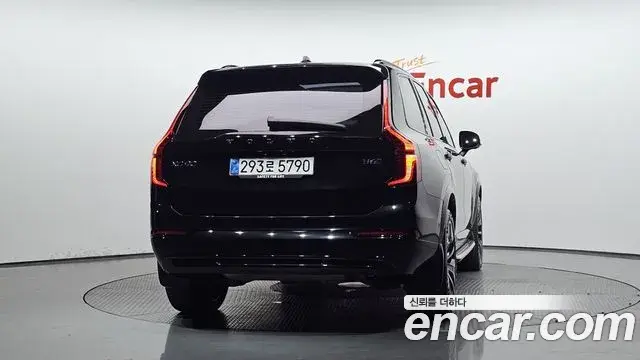 Volvo XC90 2025 — Фото 4/20